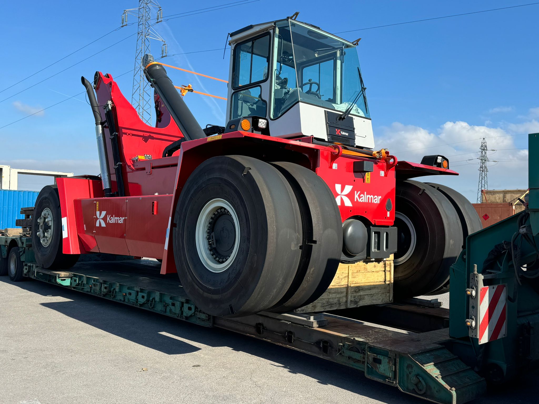 project-4 Flat rack container OOG; Reachstacker From China to France